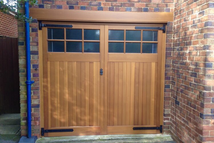 Cedar Timber Side Hinged